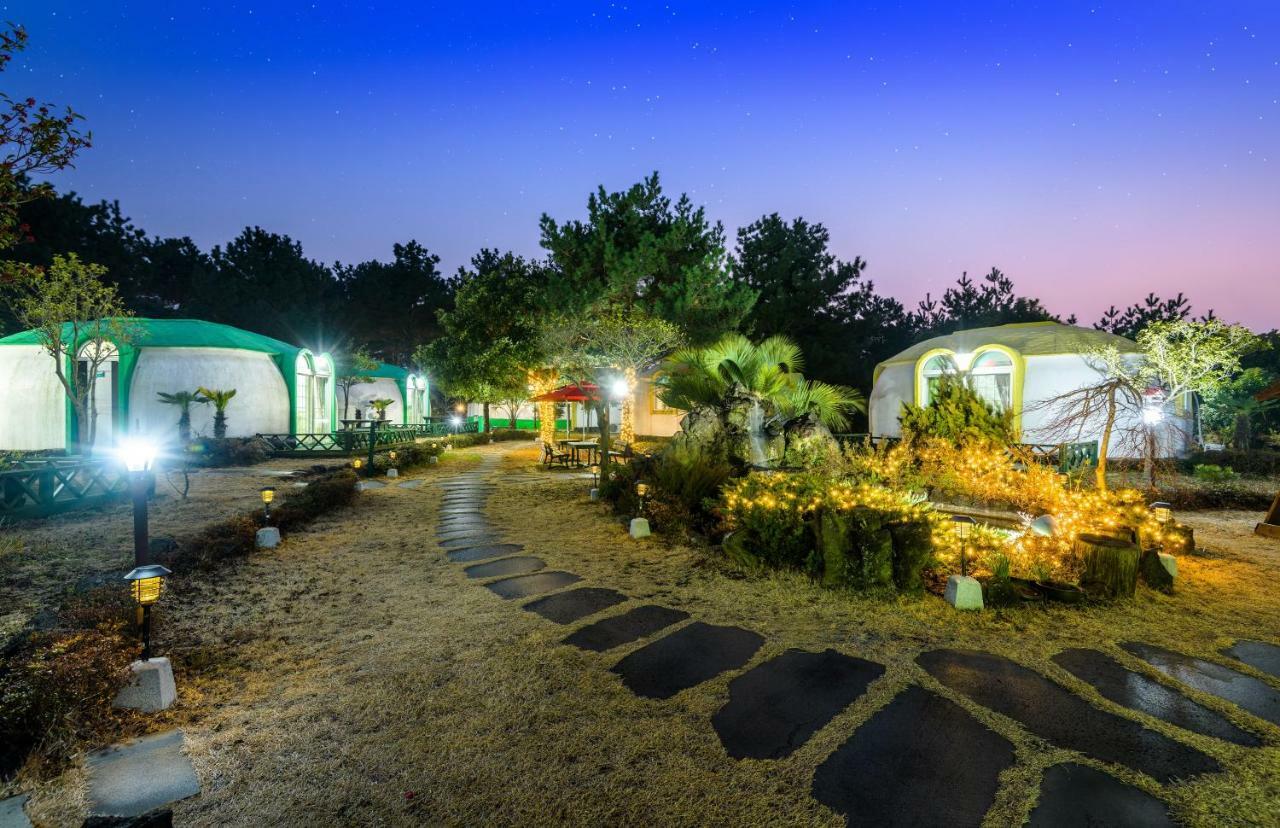 Domgrami Pension Σεογκουίπο Εξωτερικό φωτογραφία